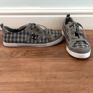 DC casual sneakers